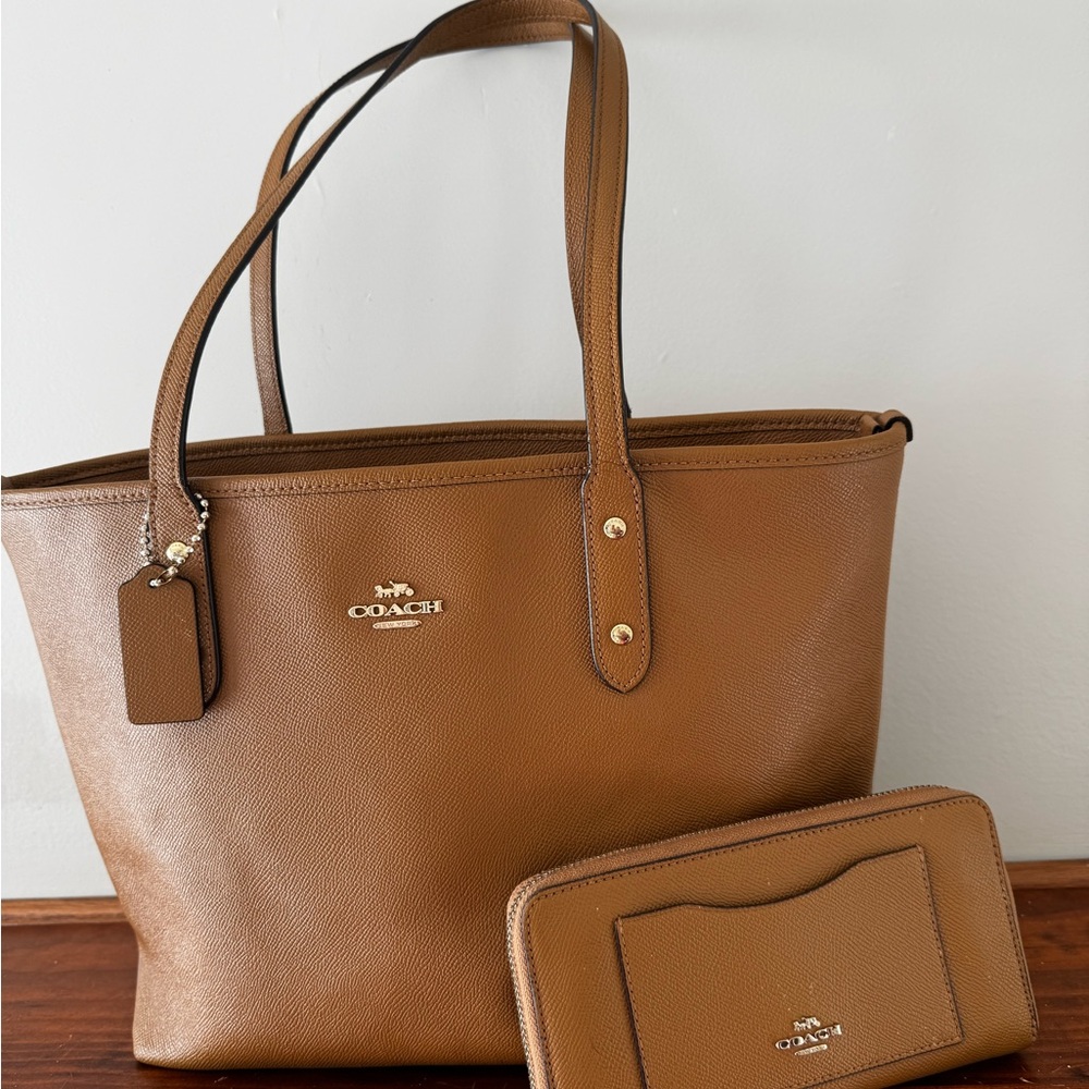 Coach Brown Leather Tote and Wallet Set - Picture 1 of 6